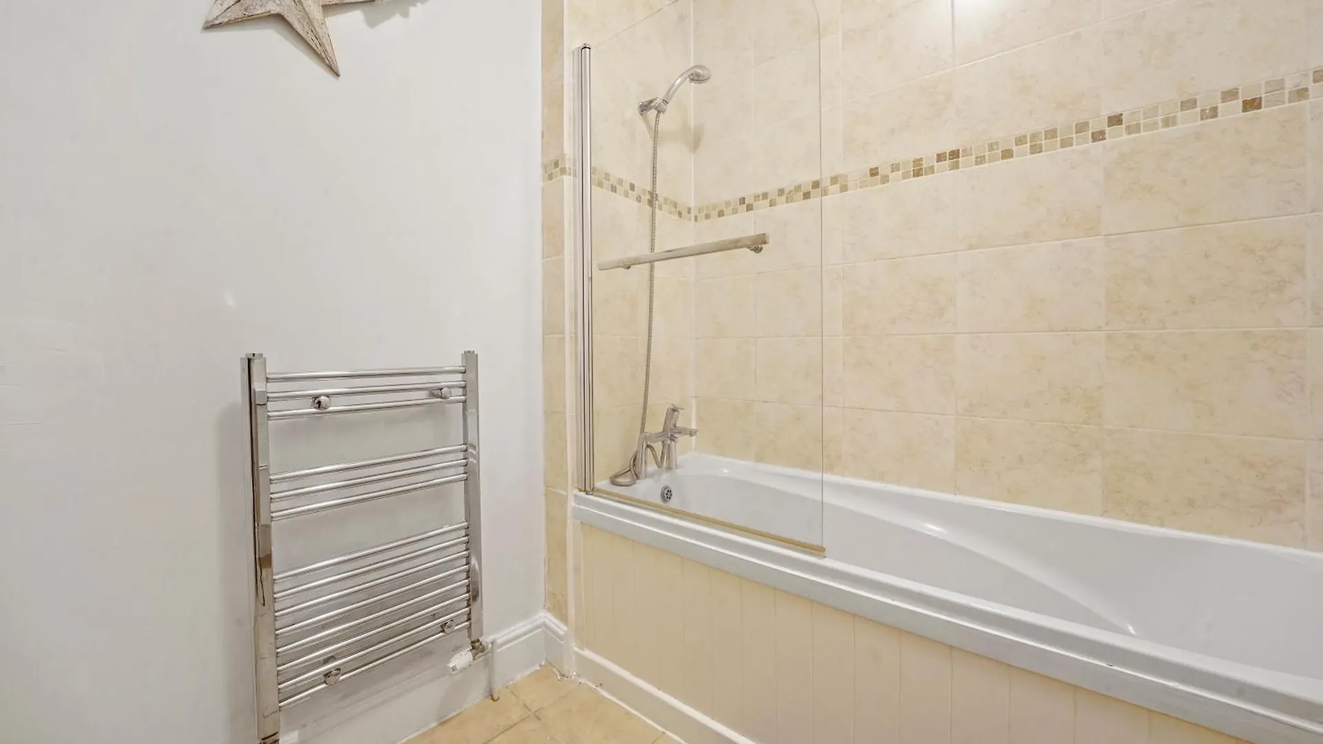 Daire Cosy 2 Bedroom Flat In Canning Town London Excel With Free Parking Birleşik Krallık