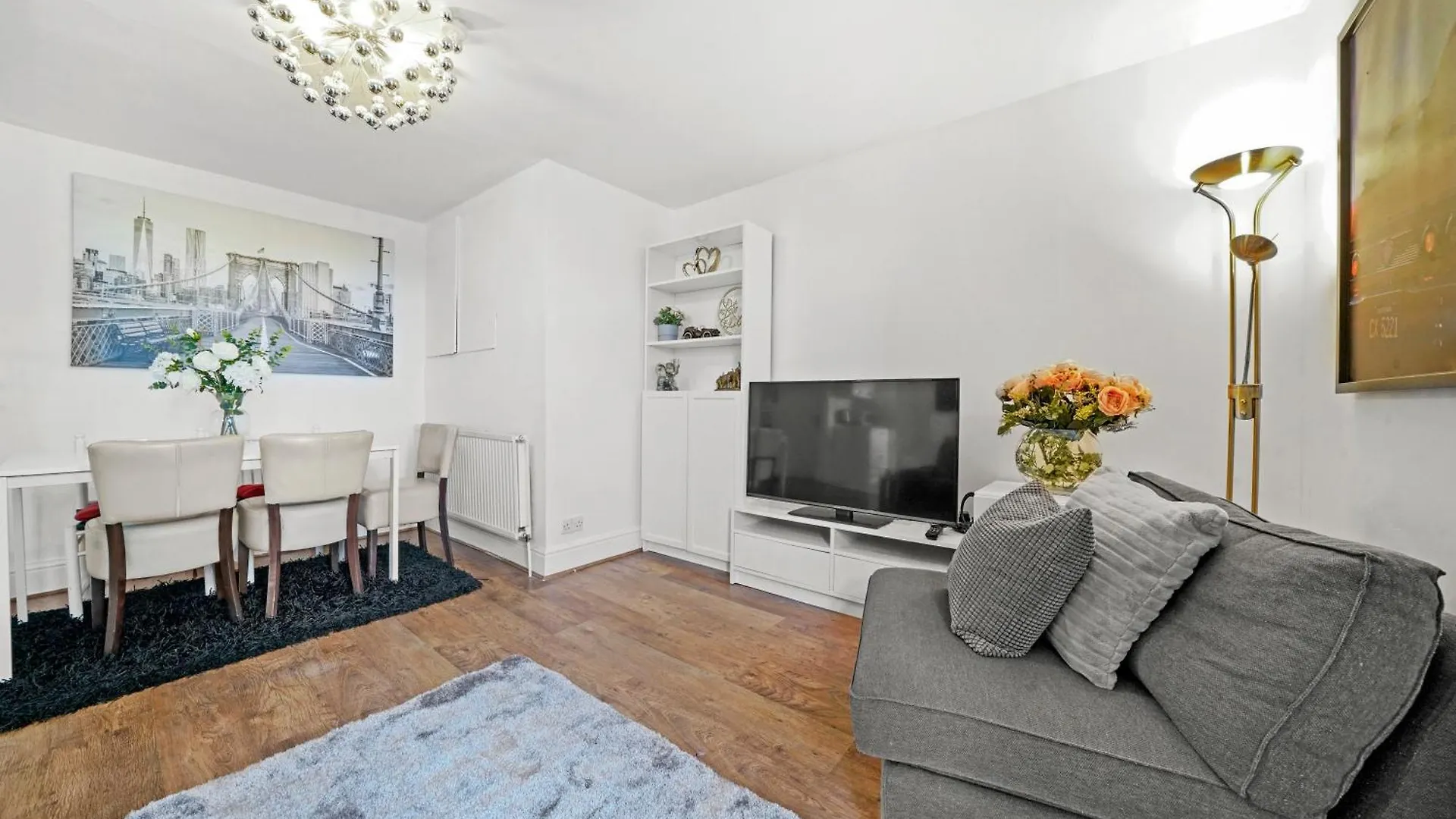 Cosy 2 Bedroom Flat In Canning Town London Excel With Free Parking 0*,