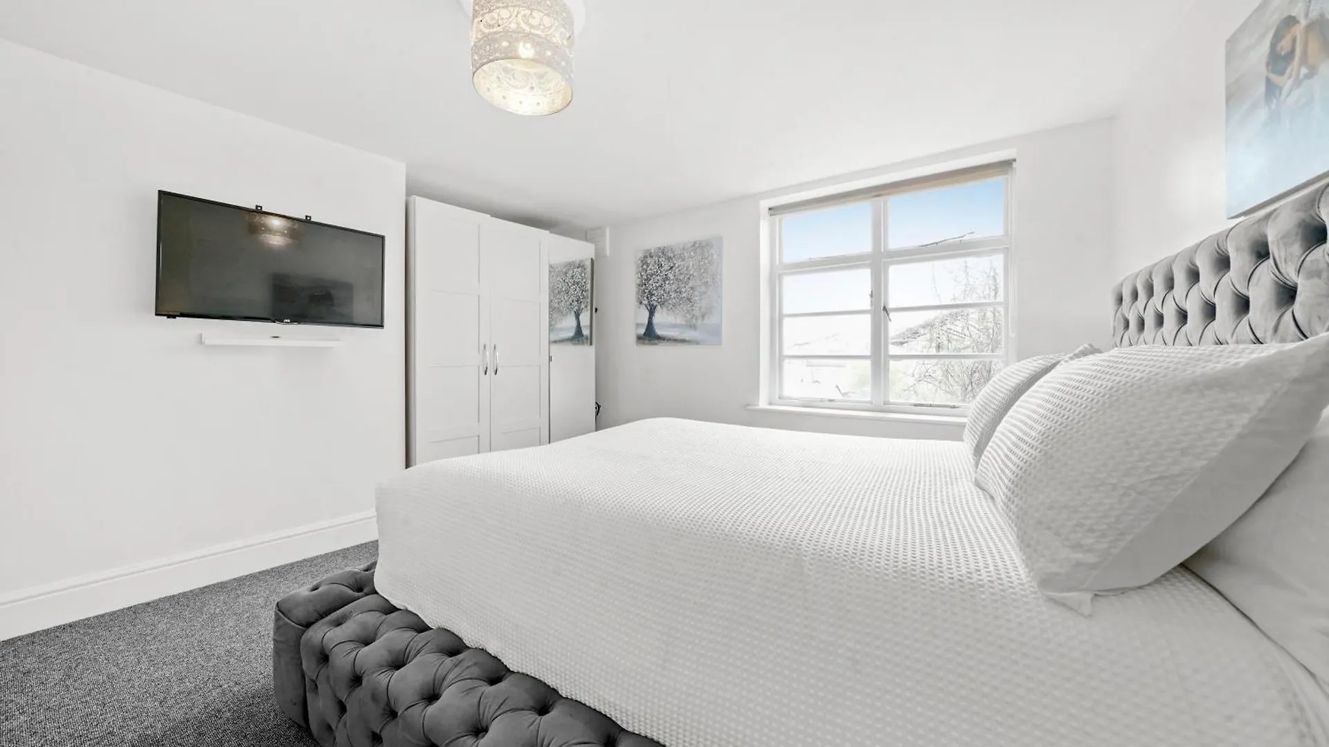 Cosy 2 Bedroom Flat In Canning Town London Excel With Free Parking