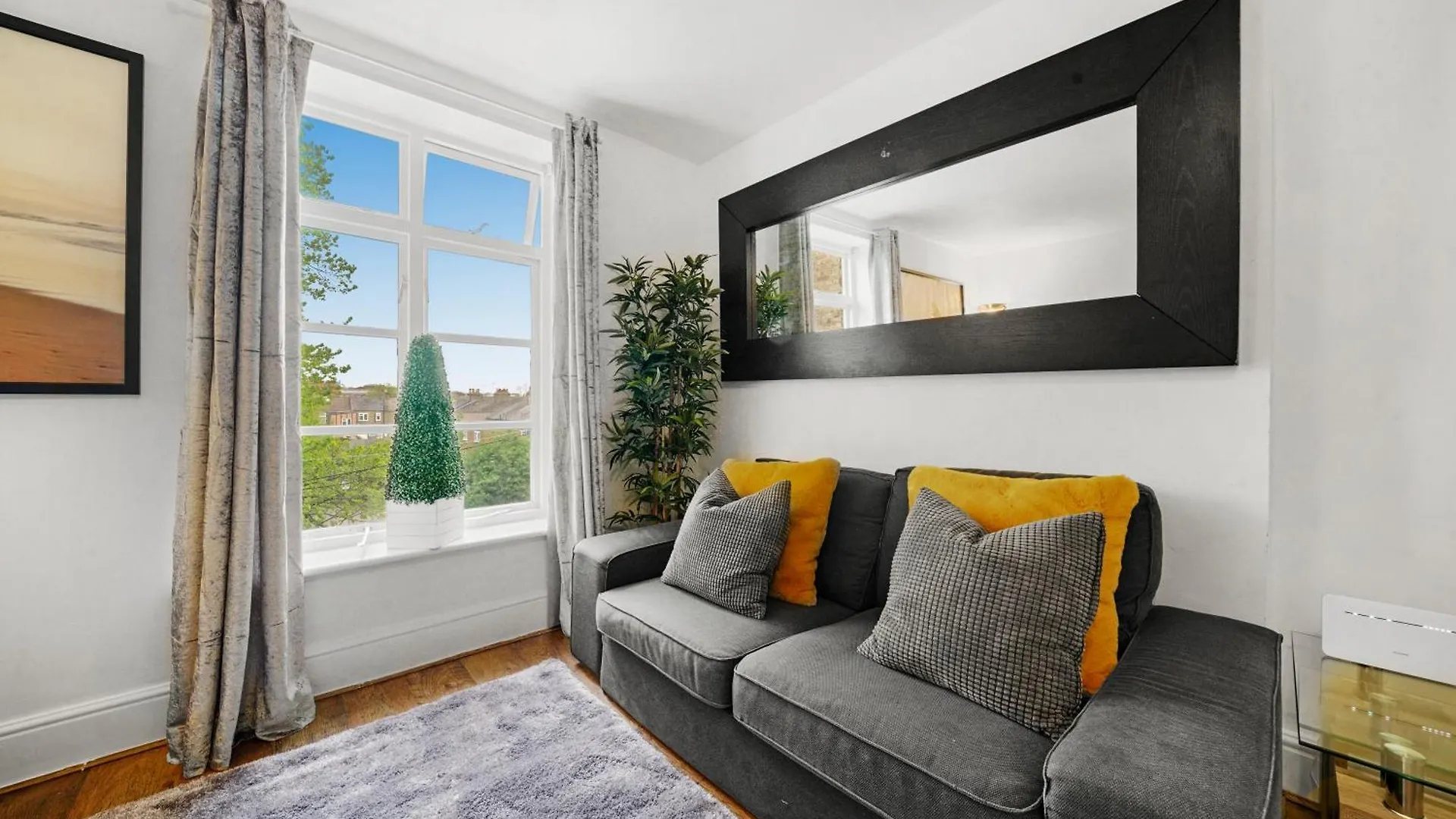 Daire Cosy 2 Bedroom Flat In Canning Town London Excel With Free Parking Birleşik Krallık